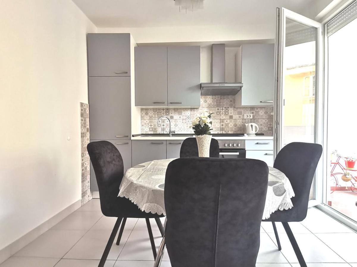 Residential Apartment Split Ngoại thất bức ảnh