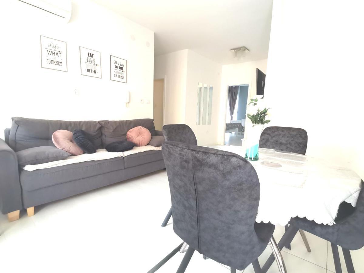 Residential Apartment Split Ngoại thất bức ảnh